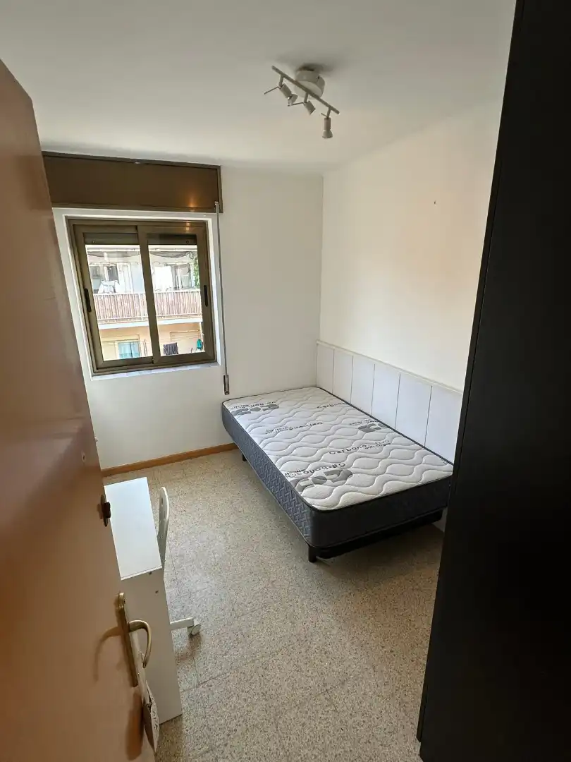 Habitación de Piso en venta en Girona con Terraza, Amueblado y Horno