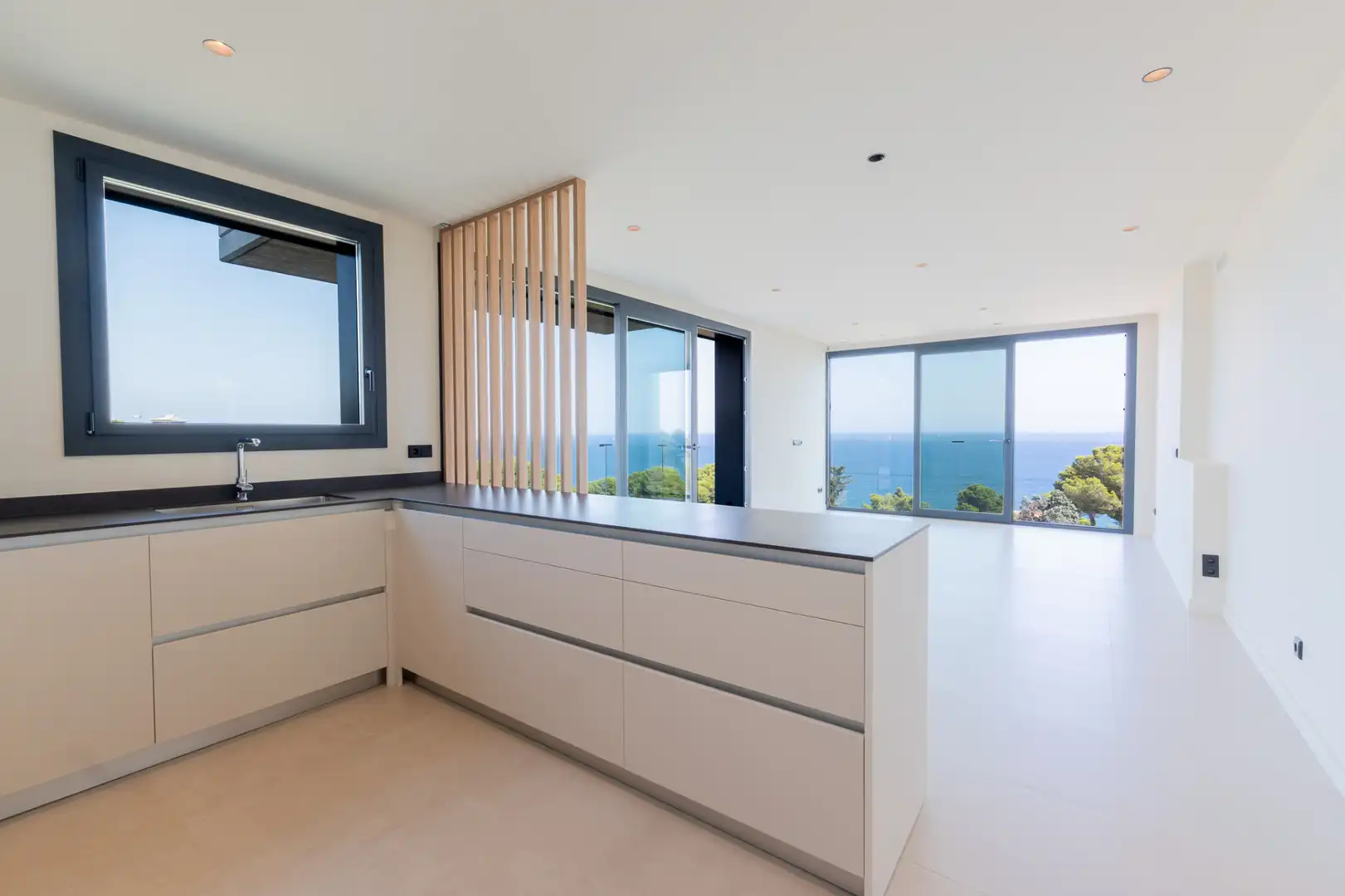 Cuina de Apartament en venda en Calonge i Sant Antoni amb Aire condicionat, Calefacció i Piscina comunitària