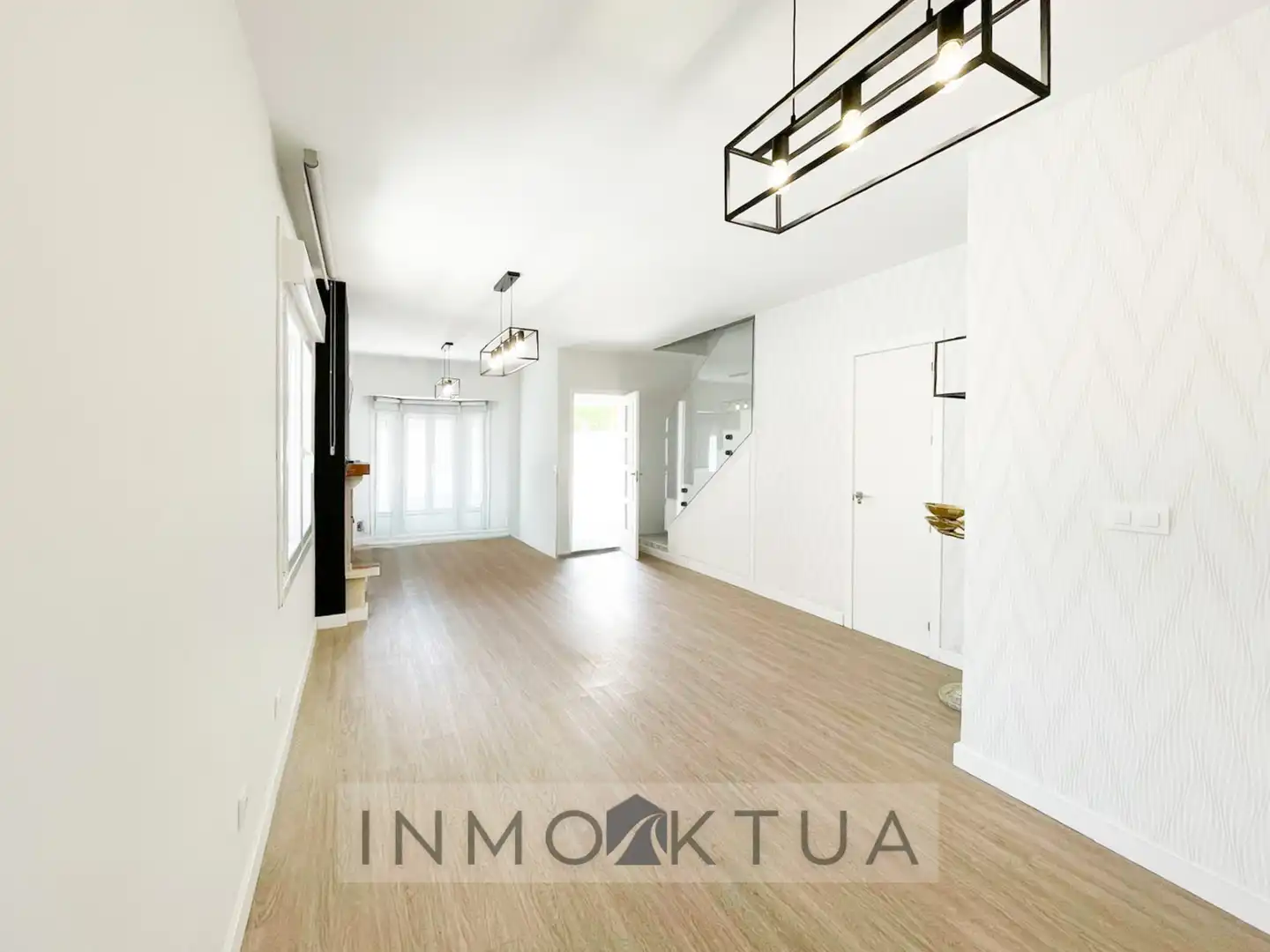 Exterior view of Detached homes for sale in Jerez de la Frontera  with Air Conditioner, Private garden and Terrace