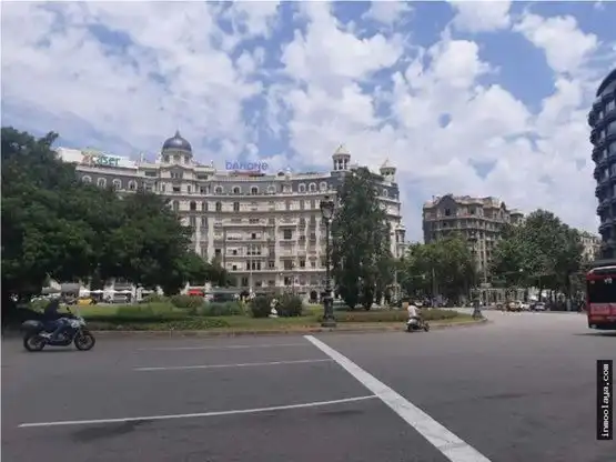 Vista exterior de Local en traspaso en Barcelona con Aire acondicionado, Calefacción y Amueblado