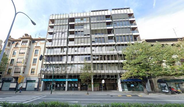 Local comercial en Venta en C/ Baja Navarra en 1º Ensanche