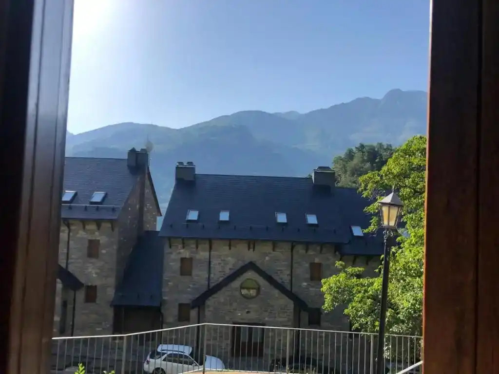Außenansicht von Wohnungen zur Miete in Sallent de Gállego, Huesca