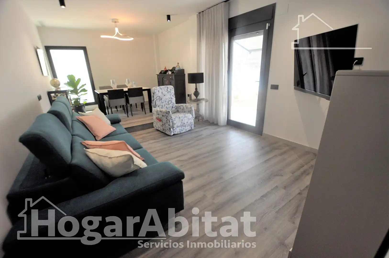 Sala d'estar de Casa o xalet en venda en Riba-roja de Túria amb Aire condicionat, Terrassa i Traster