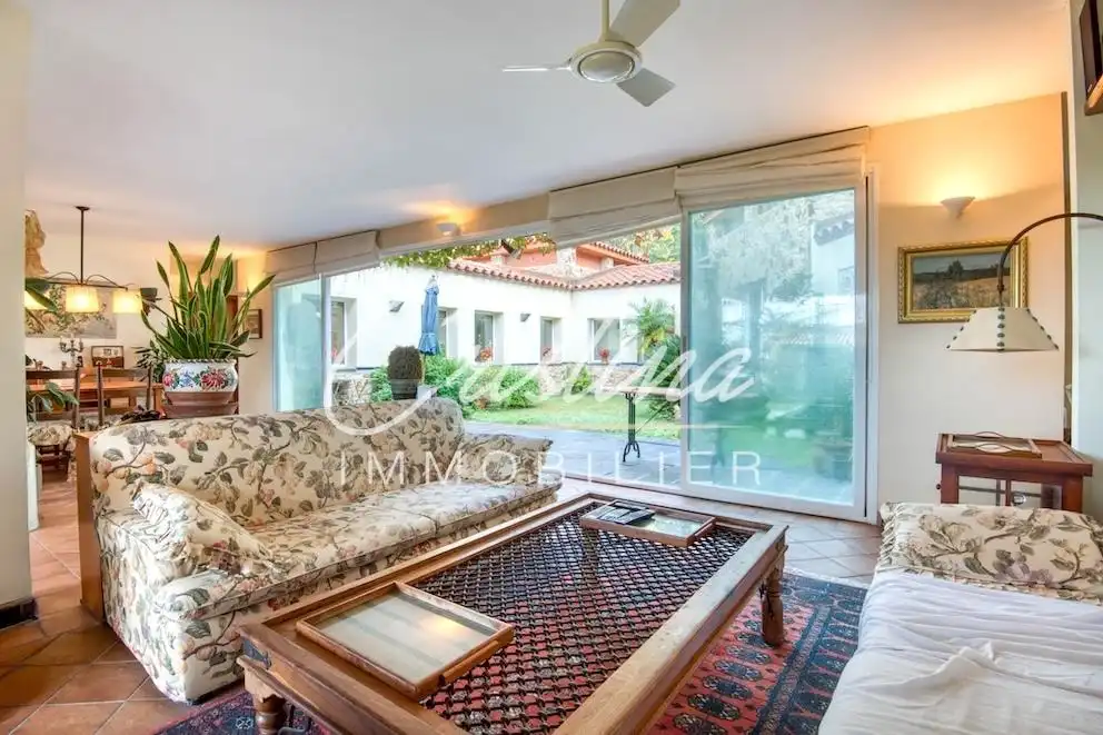 Sala de estar de Casa o chalet en venta en Santa Cristina d'Aro con Calefacción, Jardín privado y Terraza