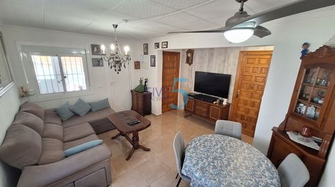 Sostenibilidad, espacio y creatividad! Villa independiente autosuficiente en venta en La Marina San Fulgencio. Cuenta con 3 dormit, imatge 2