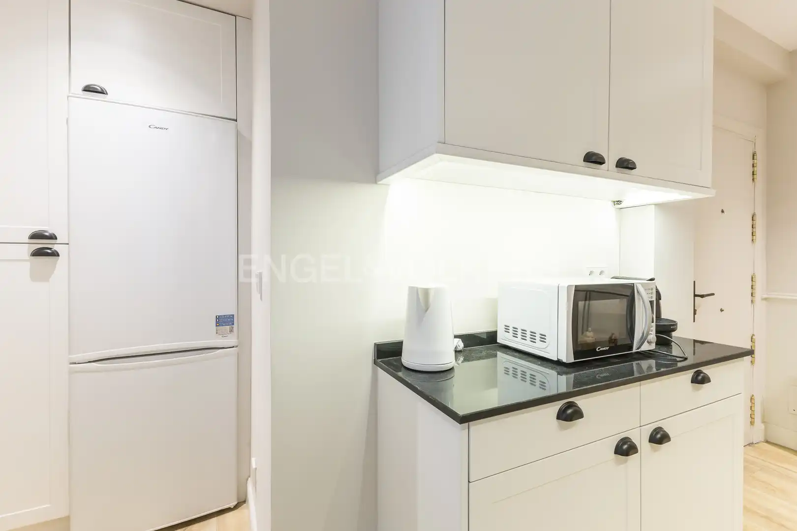 Kitchen of Flat for rent in Madrid  with Air Conditioner, Heating and Terrace