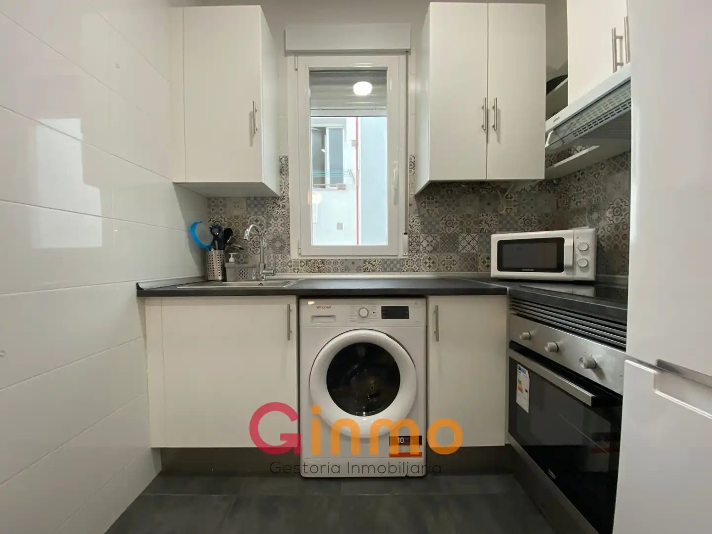 Küche von Wohnung zur Miete in Madrid mit Klimaanlage, Möbliert und Ofen