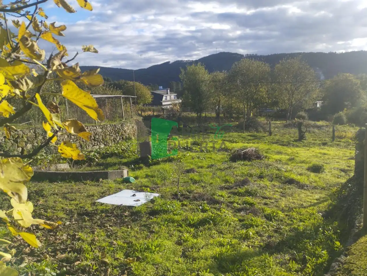 Casa o xalet en venda en Ourense Capital  amb Calefacció, Jardí privat i Moblat