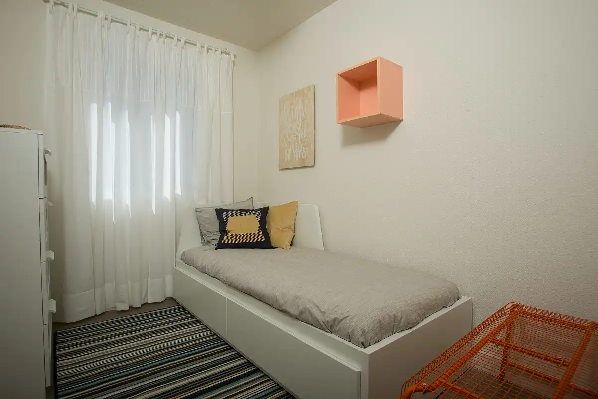 Bedroom of Flat for sale in Parla  with Storage room and Community pool