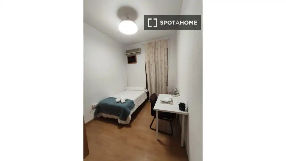 Bedroom of Flat for rent in Murcia  with Air Conditioner, Heating and Furnished