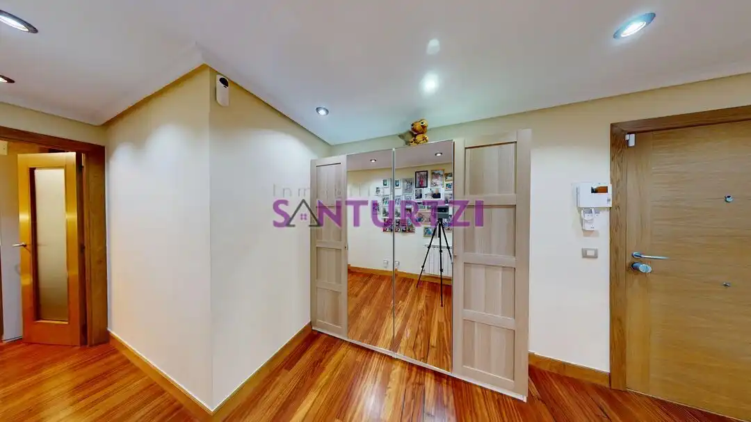 Piso en venta en Santurtzi  con Calefacción, Terraza y Trastero
