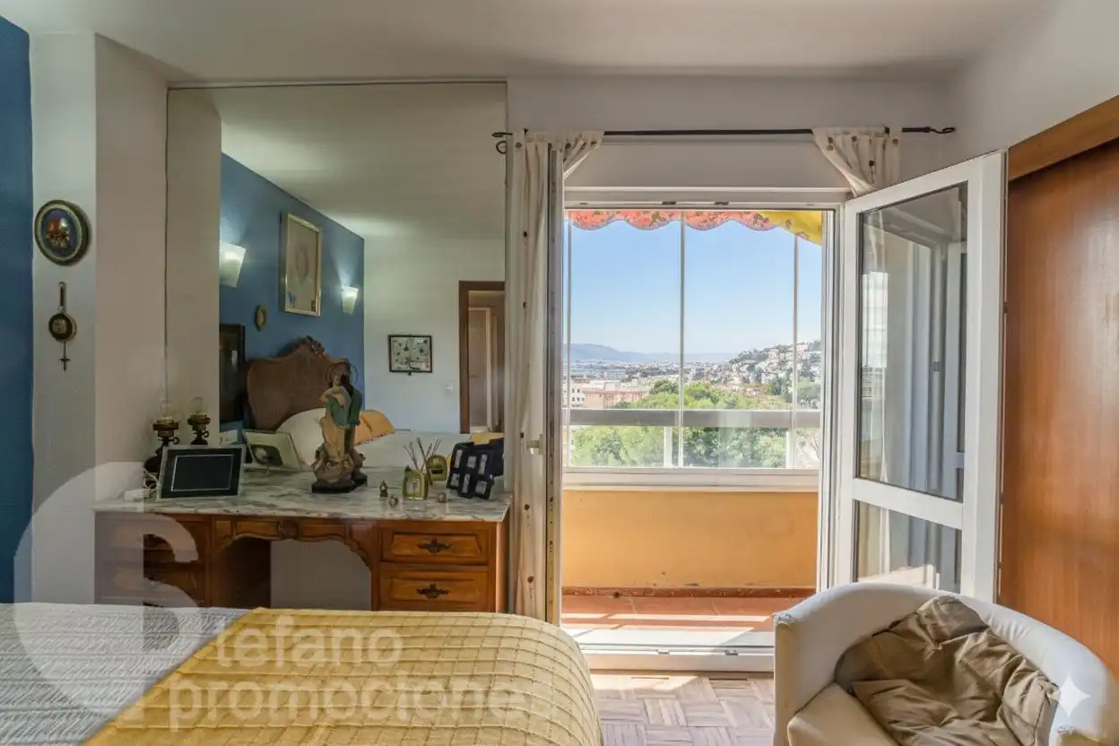 Bedroom of Flat for sale in Málaga  with Parquet flooring, Terrace and Storage room