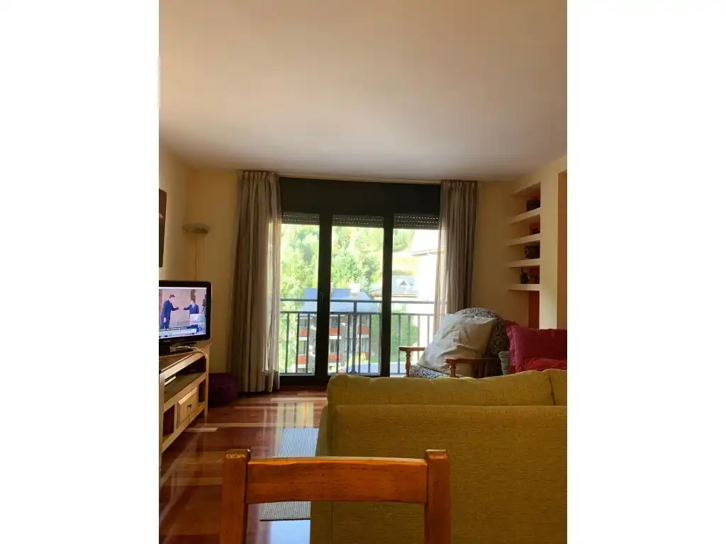 Apartament amb ascensor de lloguer a CG-5, 51-49