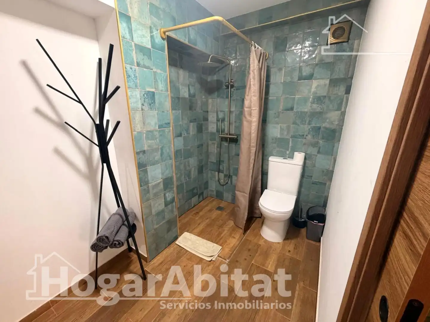 Baño de Piso en venta en Valencia con Aire acondicionado y Calefacción