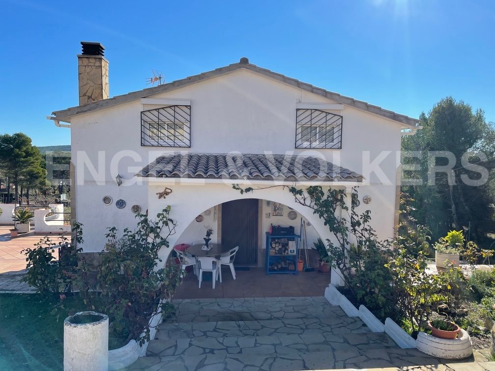 Vista exterior de Casa o xalet en venda en Querol amb Calefacció, Jardí privat i Terrassa