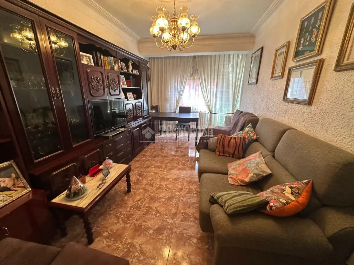 Living room of Flat for sale in Zaragoza  with Heating and Balcony