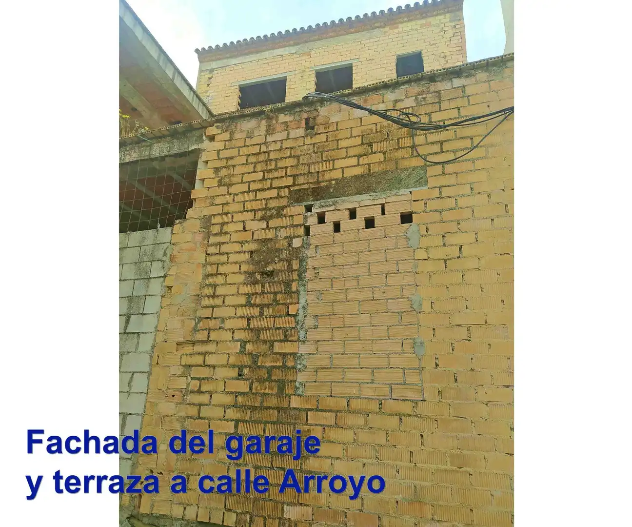 Vista exterior de Casa o xalet en venda en Montellano amb Terrassa, Traster i Balcó