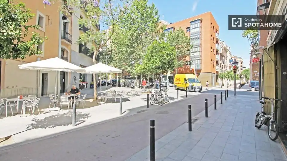 Room in El Poblenou