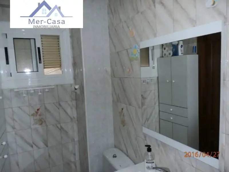 Bathroom of Flat for sale in Elche / Elx  with Furnished