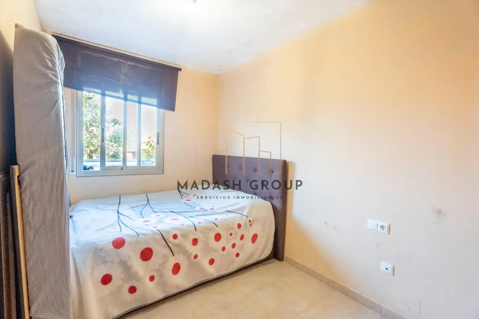 Schlafzimmer von Dachboden zum Verkauf in Reus mit Klimaanlage, Heizung und Terrasse