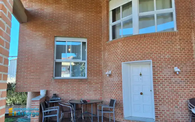 Vista exterior de Casa o chalet en venta en Astorga con Calefacción, Jardín privado y Parquet