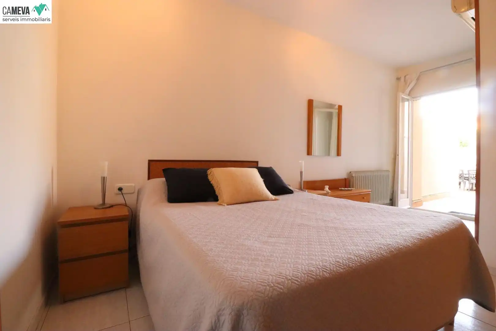 Habitación de Planta baja en venta en Sabadell con Aire acondicionado, Calefacción y Terraza