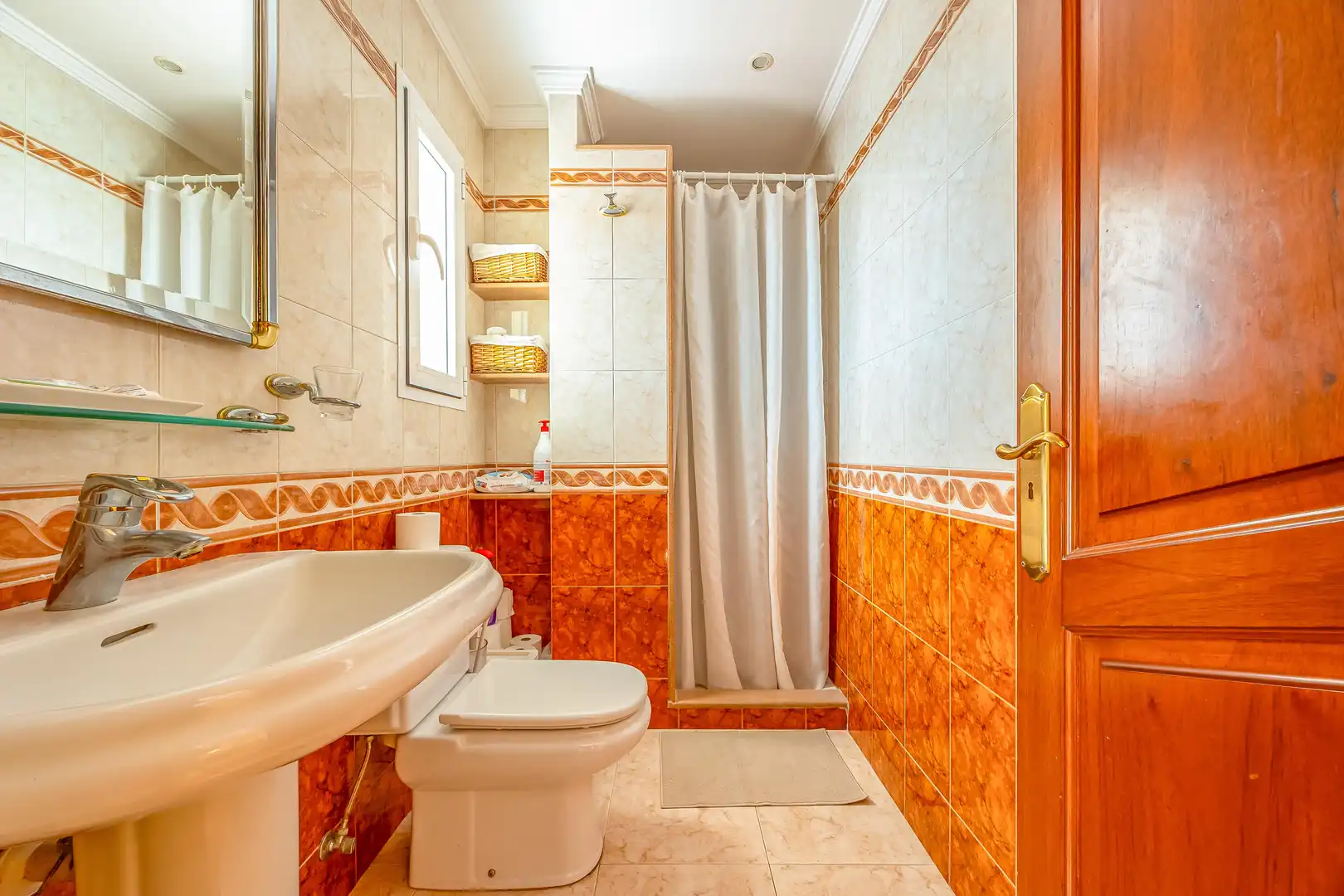Bany de Casa o xalet en venda en Las Palmas de Gran Canaria amb Jardí privat, Terrassa i Traster