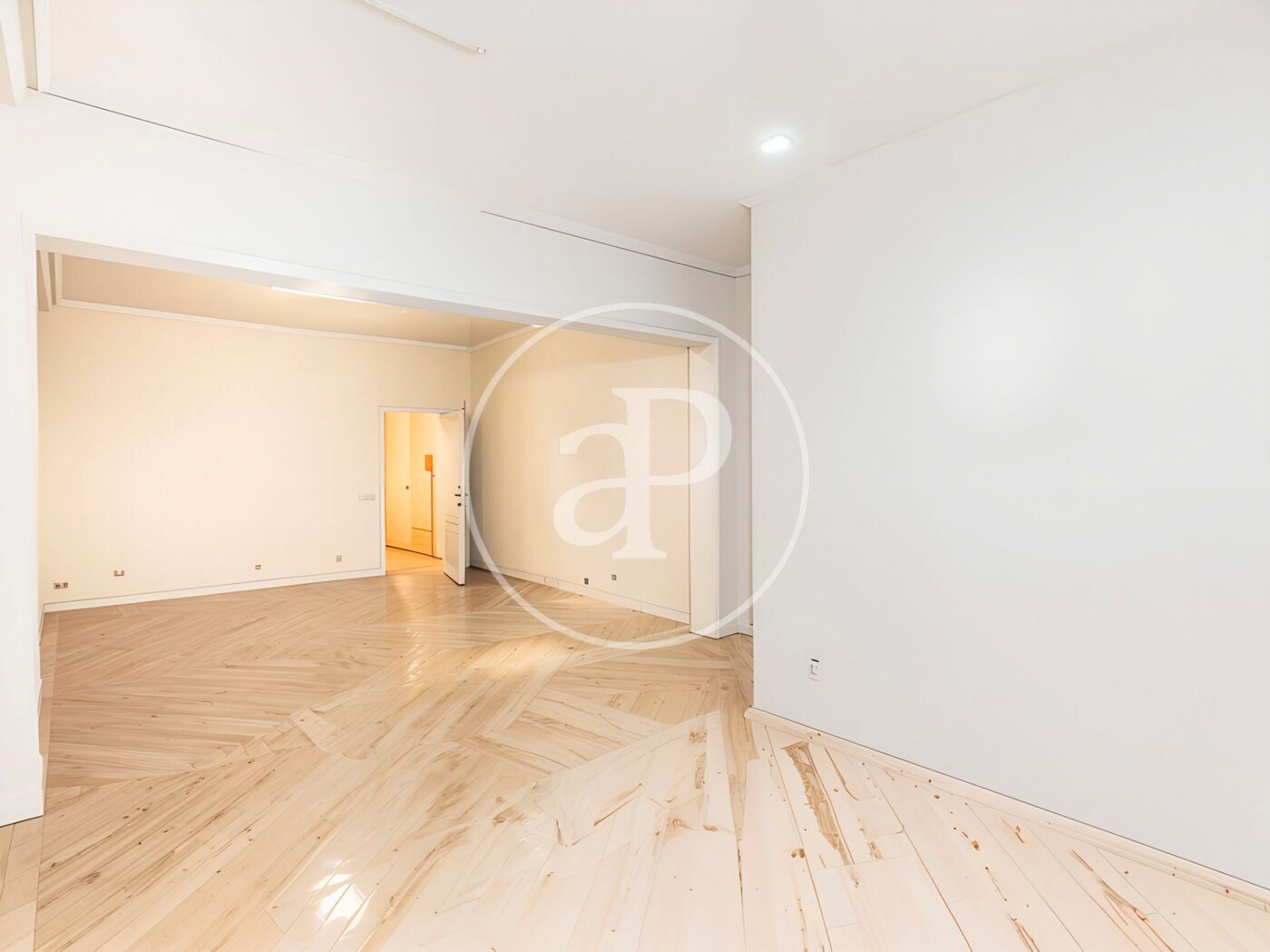 Pis en venda en  Madrid Capital amb Calefacció, Traster i Balcó