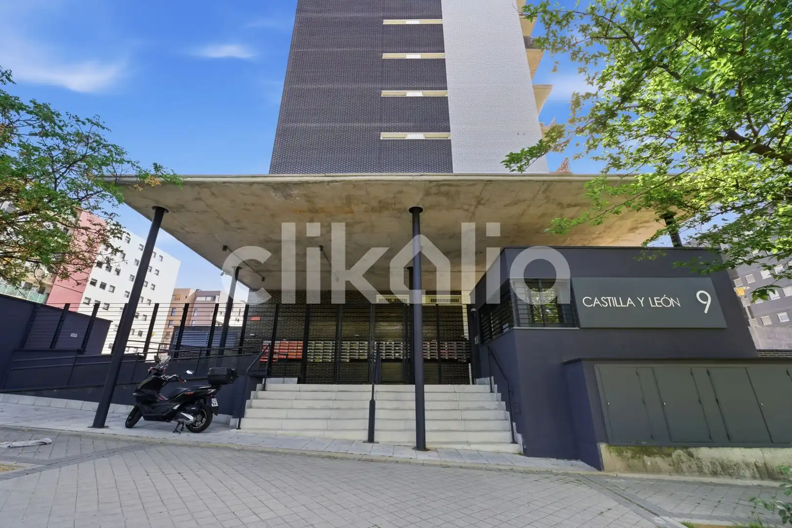 Vista exterior de Pis en venda en Tres Cantos amb Calefacció, Terrassa i Traster