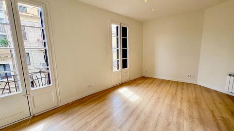 Foto 4 de Pis en venda a Carrer de Sant Antoni Abat, El Raval,  Barcelona Capital