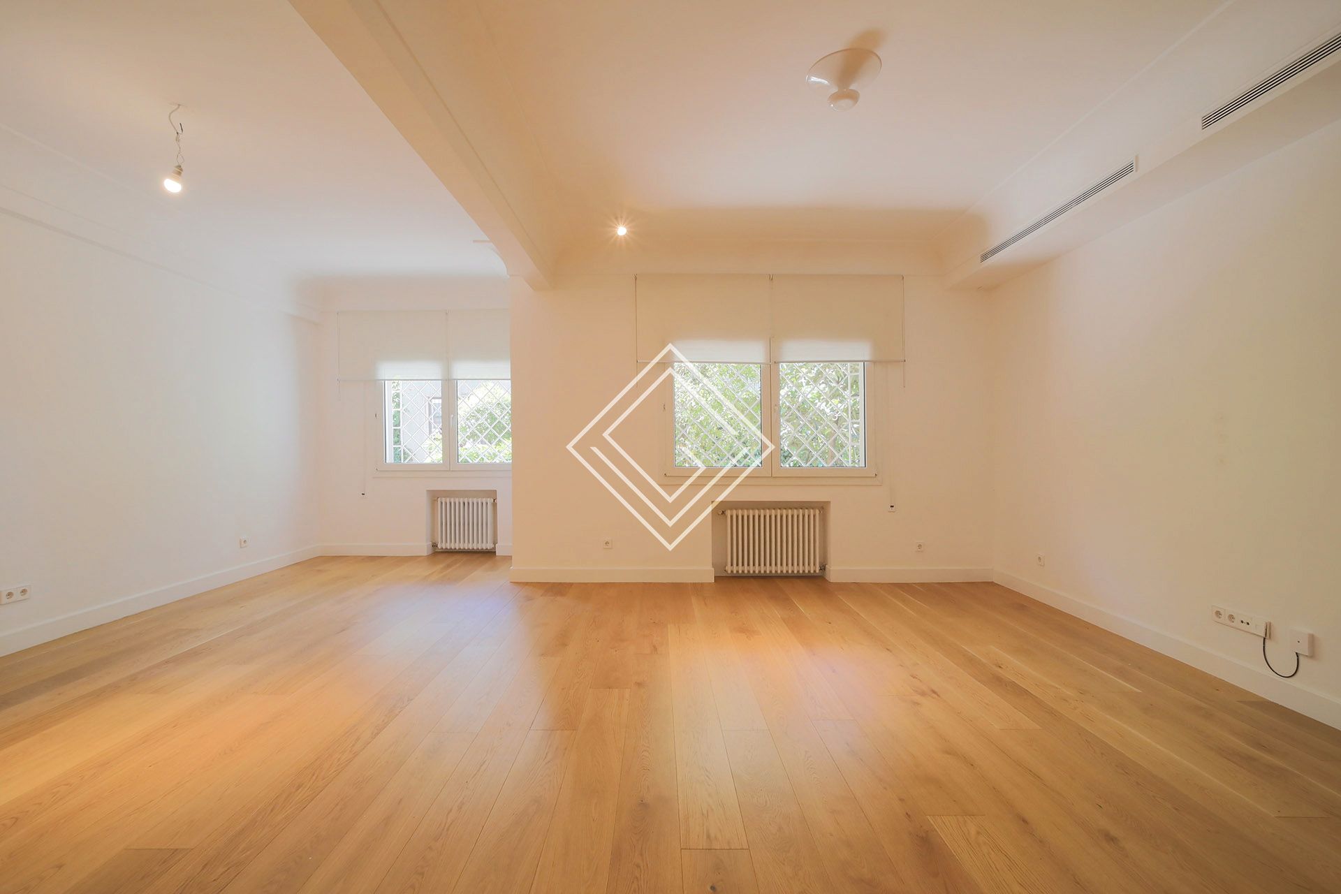 Living room of Planta baja to rent in  Madrid Capital  with Air Conditioner, Heating and Terrace