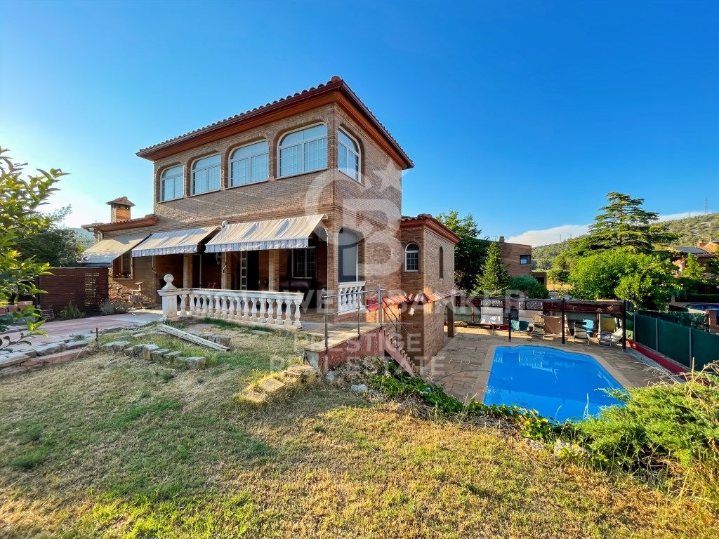 Jardín de Casa o chalet en venta en Begues con Aire acondicionado, Jardín privado y Terraza