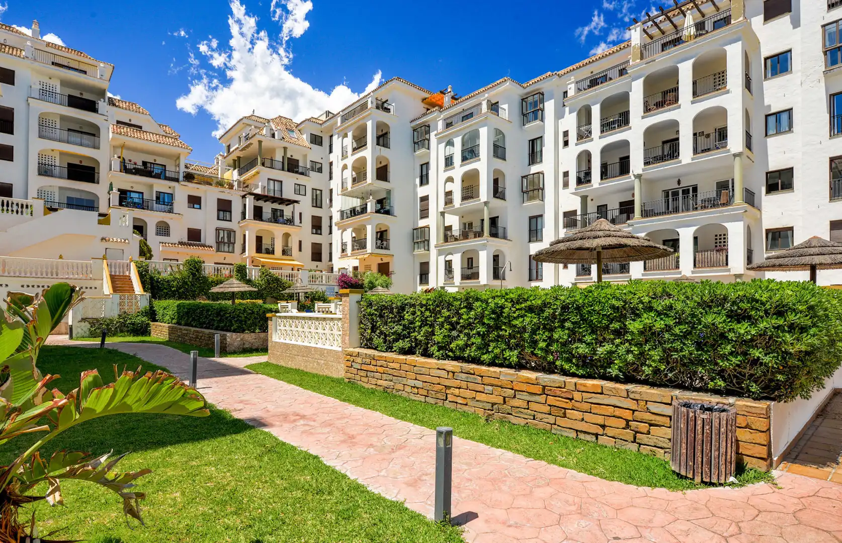 Apartment with terrace for sale in Puerto de la Duquesa, imagen 7