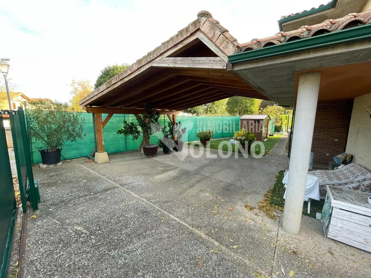 Aparcament de Casa o xalet en venda en Ollauri amb Calefacció, Jardí privat i Terrassa