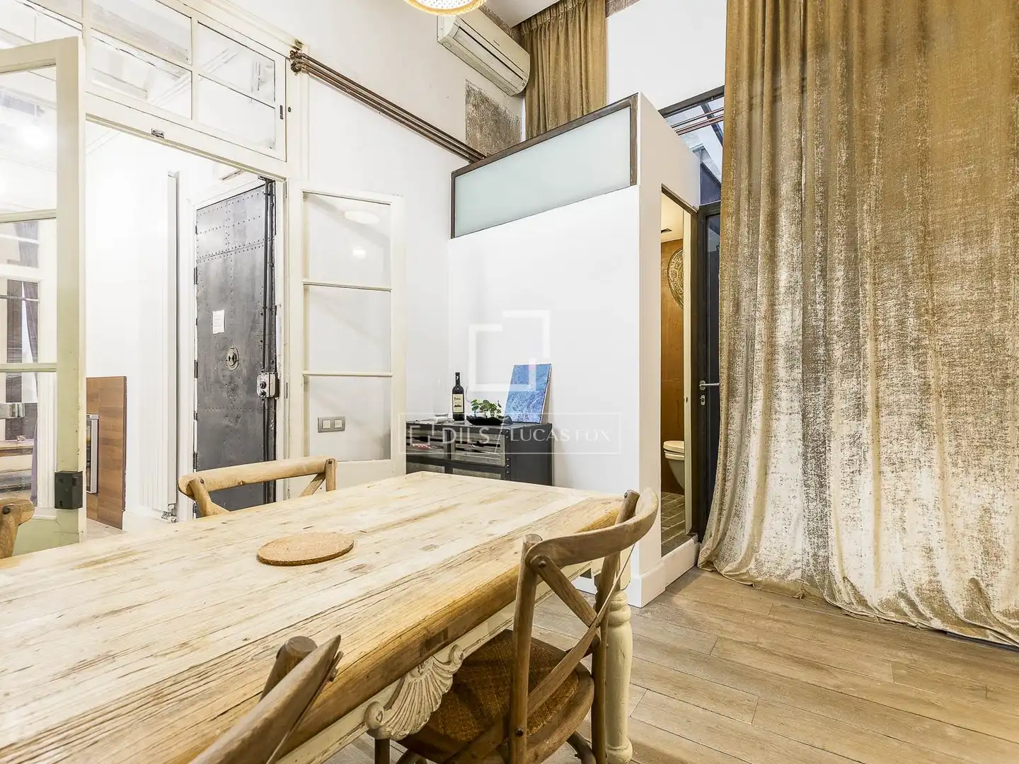 Piso en venta en Barcelona con Aire acondicionado, Calefacción y Terraza