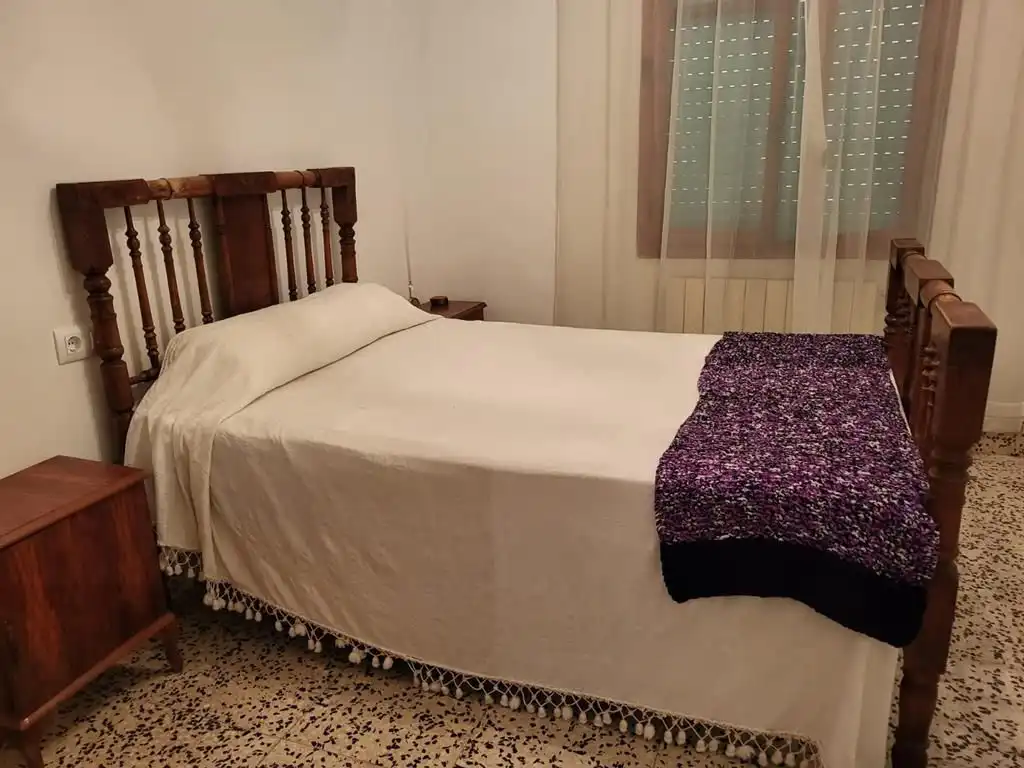 Dormitori de Casa o xalet en venda en Casas de Haro amb Aire condicionat, Calefacció i Moblat