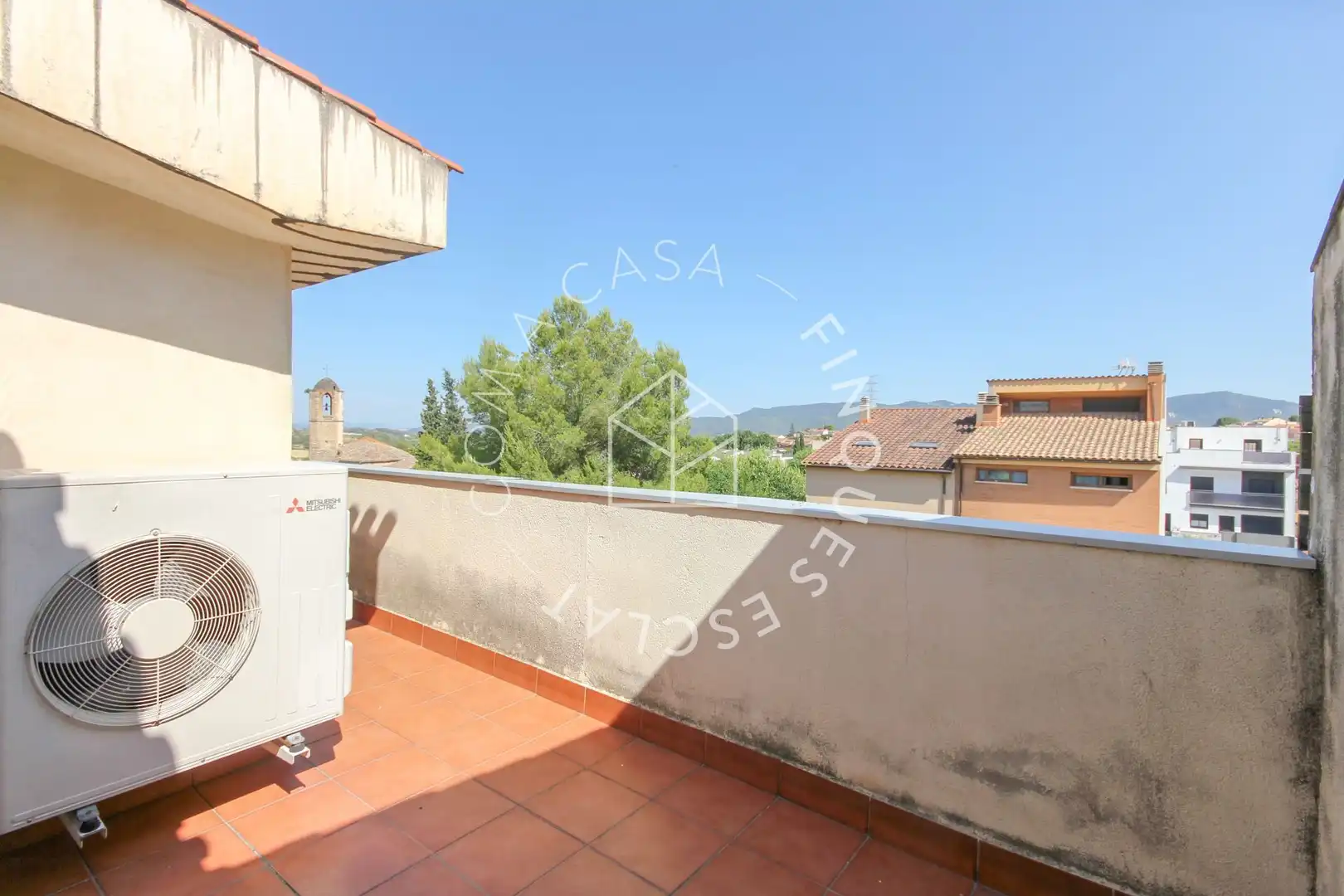 Terrassa de Casa o xalet en venda en Sant Llorenç d'Hortons amb Jardí privat