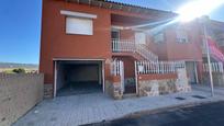 Exterior view of Single-family semi-detached for sale in Las Ventas Con Peña Aguilera  with Air Conditioner and Terrace