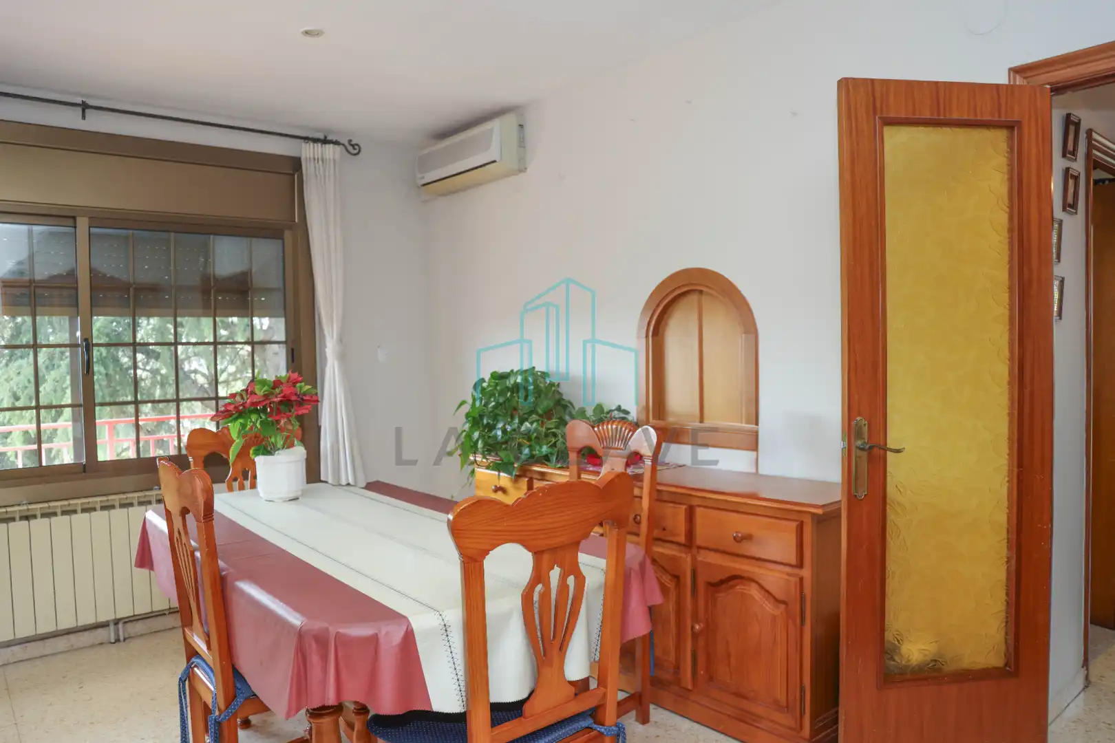Comedor de Casa o chalet en venta en Lliçà d'Amunt con Aire acondicionado, Calefacción y Jardín privado