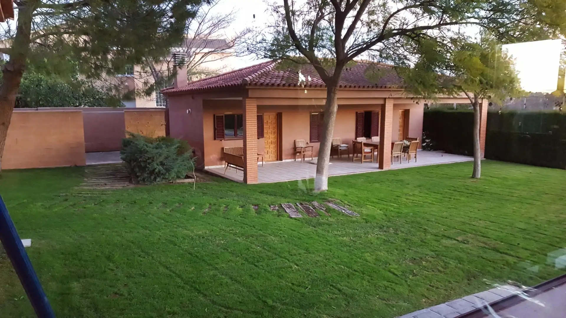 Jardí de Casa o xalet en venda en La Pobla de Vallbona amb Aire condicionat, Calefacció i Piscina