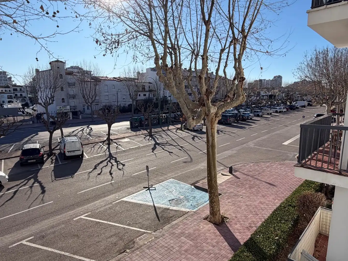Vista exterior de Apartament en venda en Empuriabrava amb Terrassa