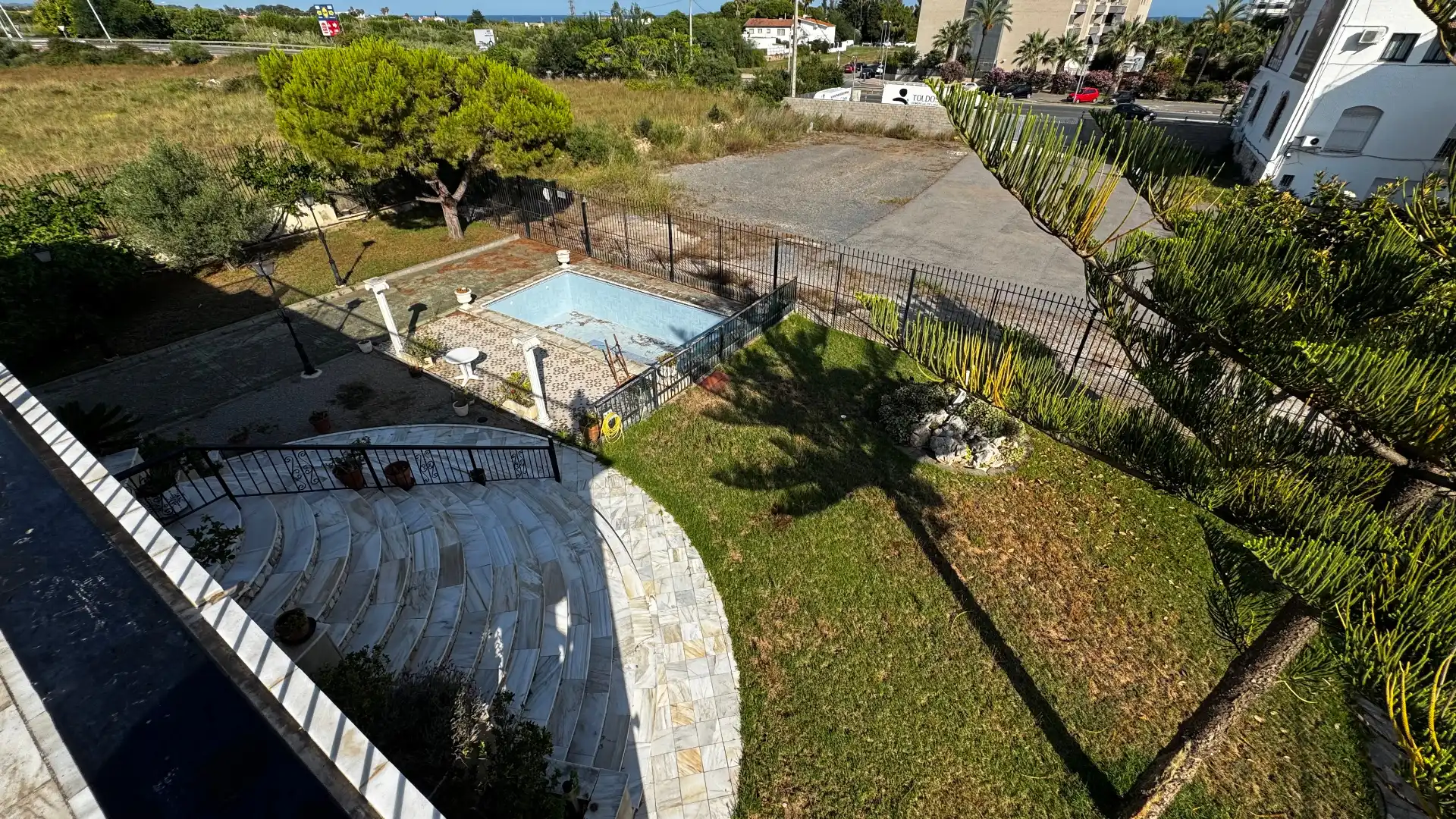 Piscina de Casa o xalet en venda en Torredembarra amb Aire condicionat, Calefacció i Jardí privat