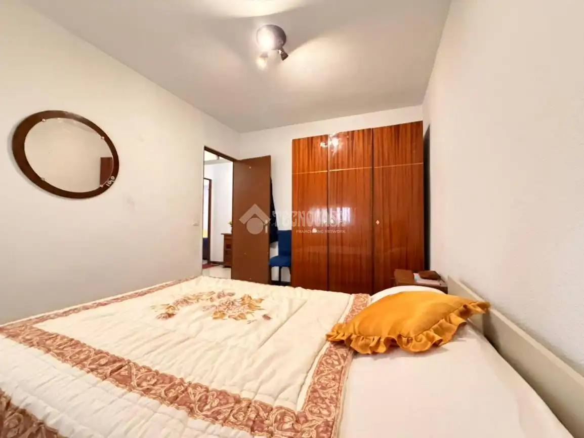 Habitación de Piso en venta en Madrid con Calefacción, Terraza y Amueblado