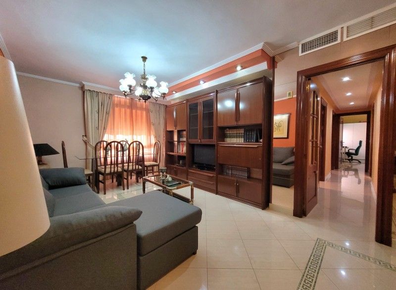 Sala d'estar de Pis en venda en Málaga Capital amb Aire condicionat, Calefacció i Moblat