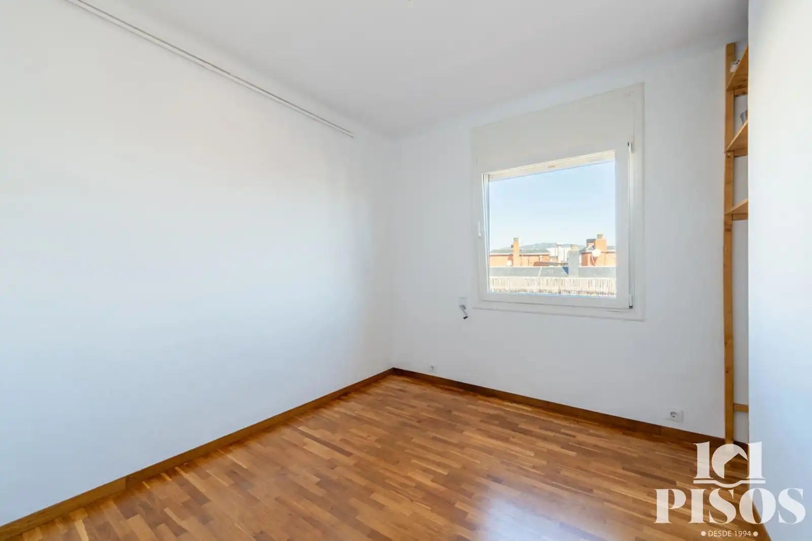 Habitación de Ático en venta en Barcelona con Aire acondicionado, Calefacción y Parquet