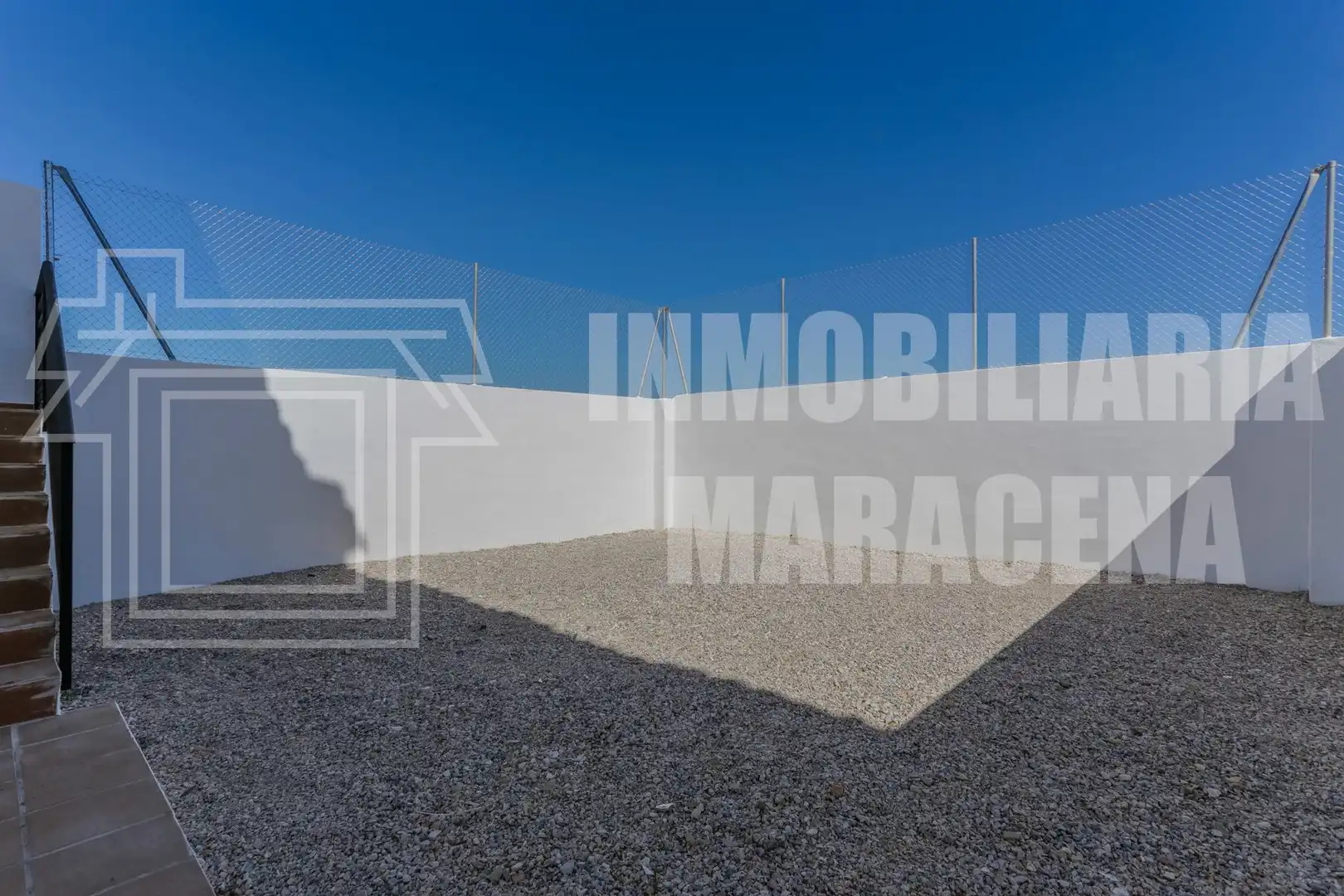 Casa adosada en venta en Láchar