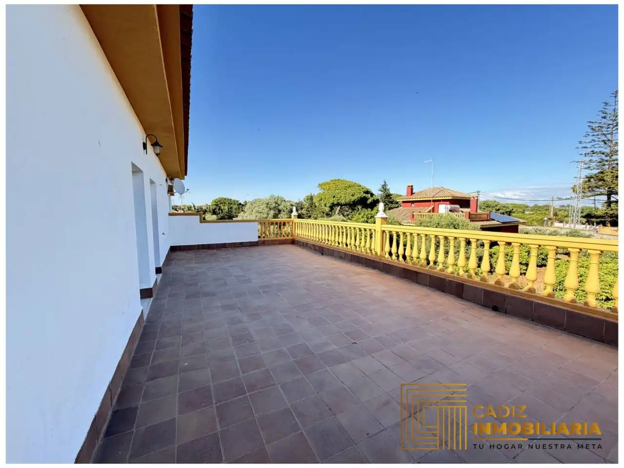 Terrassa de Casa o xalet en venda en Chiclana de la Frontera amb Aire condicionat, Calefacció i Jardí privat