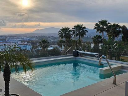 Piscina de Casa o xalet en venda en Marbella amb Aire condicionat, Terrassa i Piscina