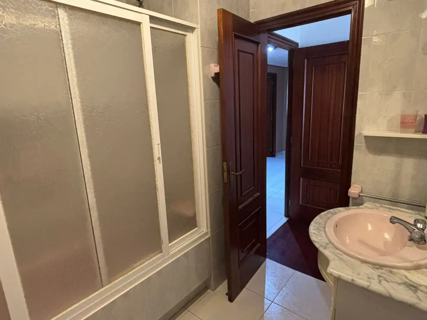 Baño de Piso en venta en Ferrol con Calefacción, Parquet y Terraza