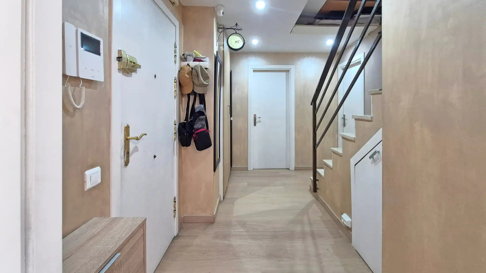 Dúplex en venta en Molins de Rei con Aire acondicionado, Calefacción y Terraza